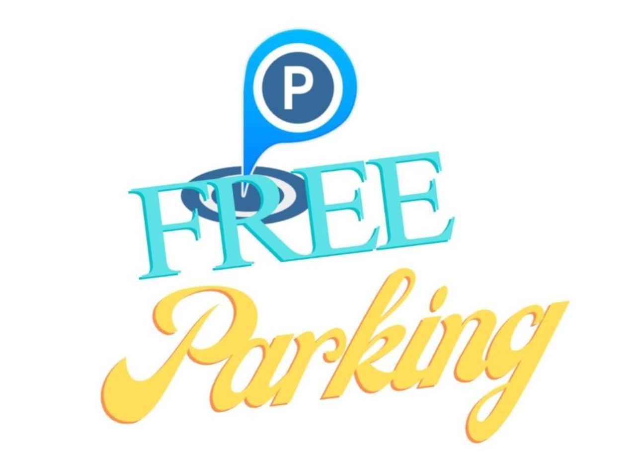 アテネ Triple A - Near Ermou Shopping Street - Family Hospitality - Free Parking!アパートホテル エクステリア 写真